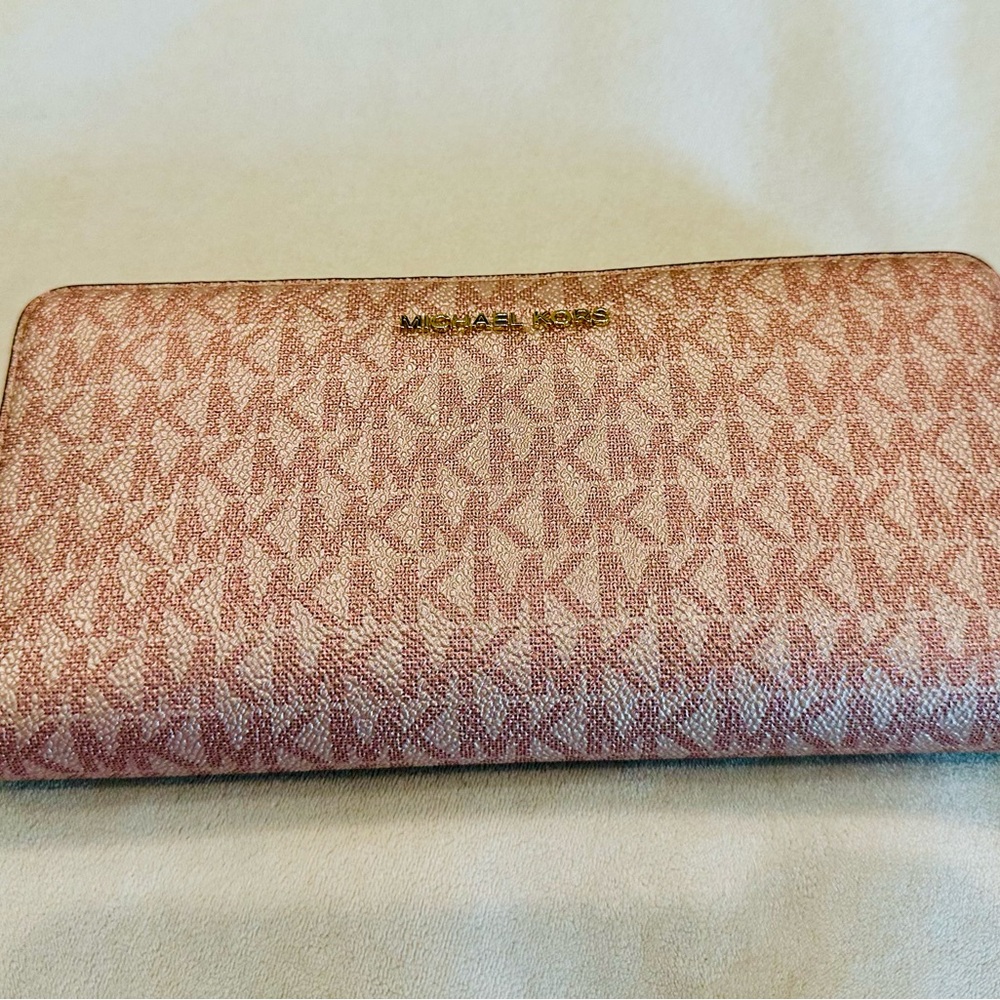 Michael Kors Blush Monogram Wallet